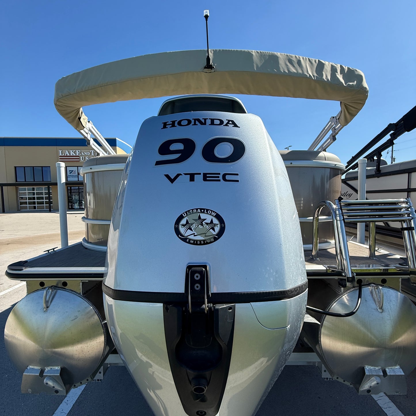 2025 Bentley LE200 CW