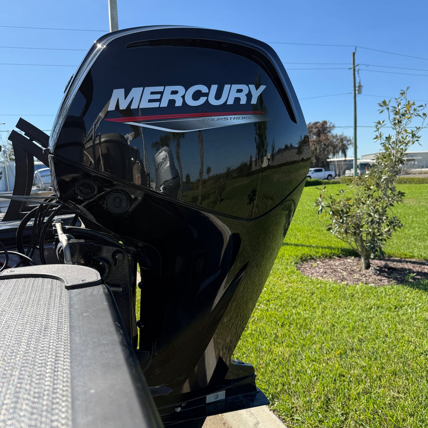 2025 Bentley FISH 200 CC