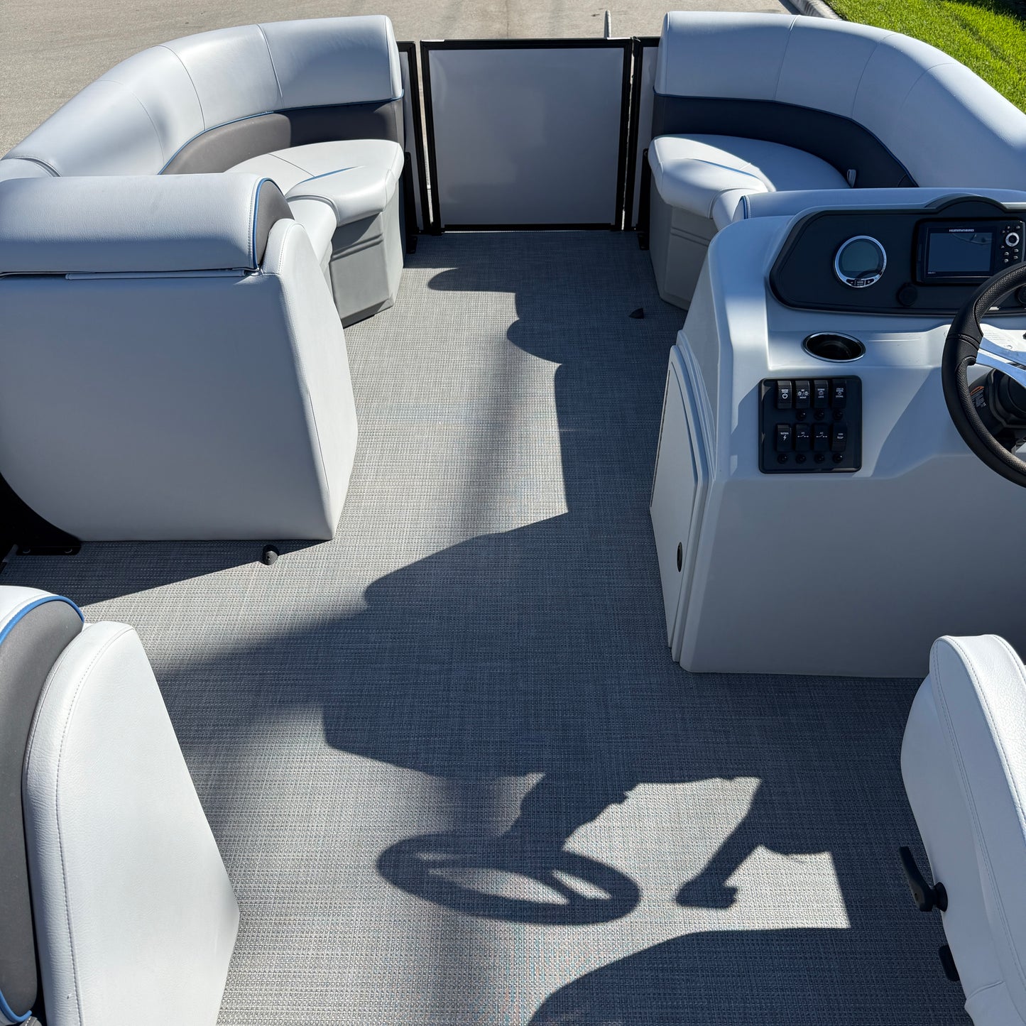 2025 Bentley 233 Bolt