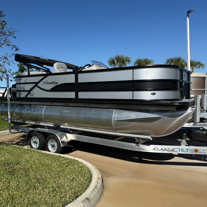 2025 Bentley FISH 200 CC