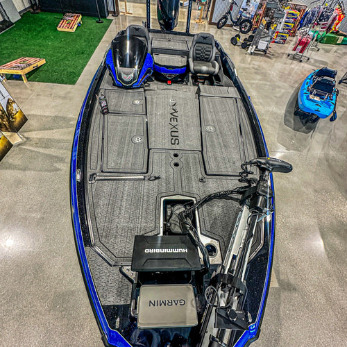 2025 Vexus VXS20 overhead deck view — gray non-skid, driver's seat and bow-mounted Ultrex Quest — Lake & Trail USA, Okeechobee FL