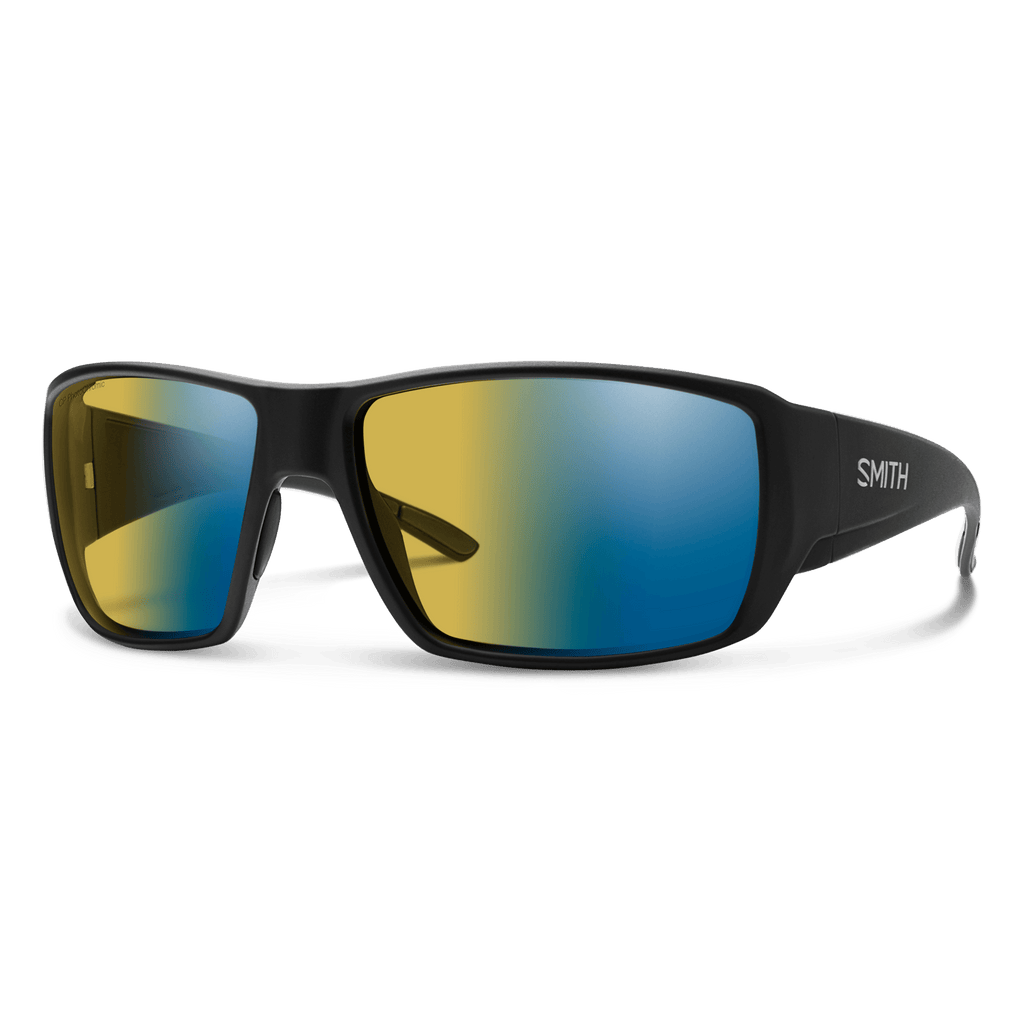 Smith Guide's Choice sunglasses — Matte Black | ChromaPop Glass Polarchromic Yellow Blue Mirror